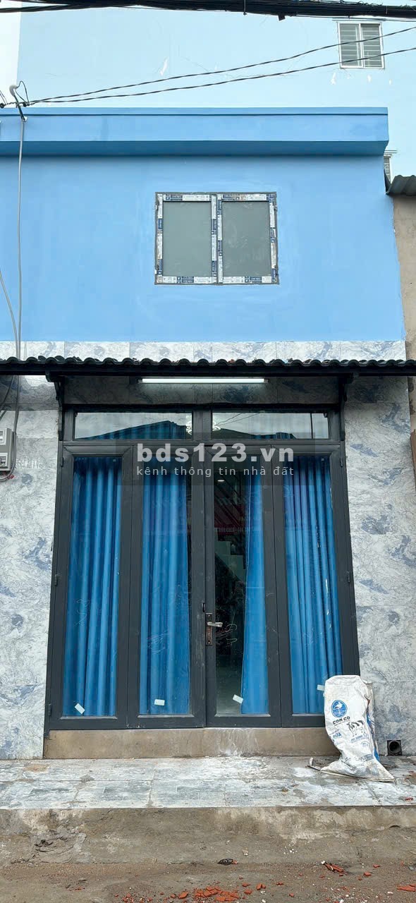Bán nhà 1 tỷ 350, mặt tiền Xuân Thới Thượng 9