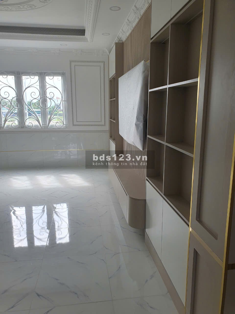 Nhà mới, DT(4x16m), 1 trệt, 1 lửng, 3 lầu + ST, Đường số 6, Bình Hưng Hòa B