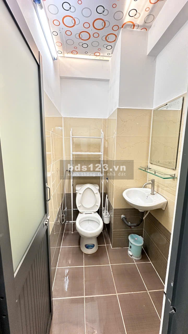 Phòng đẹp có máy lạnh, kệ bếp 224/20 Lý Thường Kiệt, P. 14, Quận 10 (có Thang Máy)