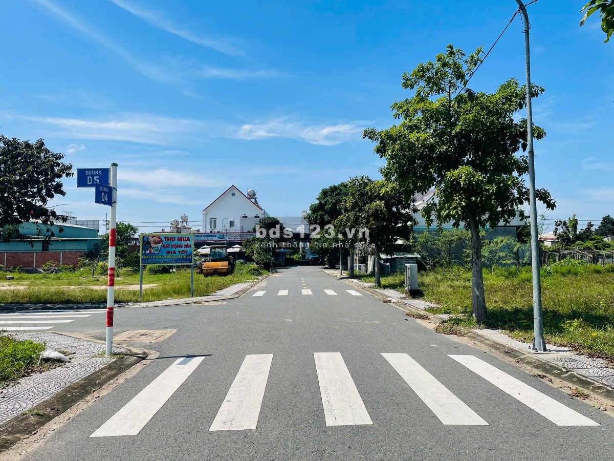 Chính chủ cần bán lô đất ngay mặt tiền đường Phùng Hưng mở rộng tại Trảng Bom Đông Nai