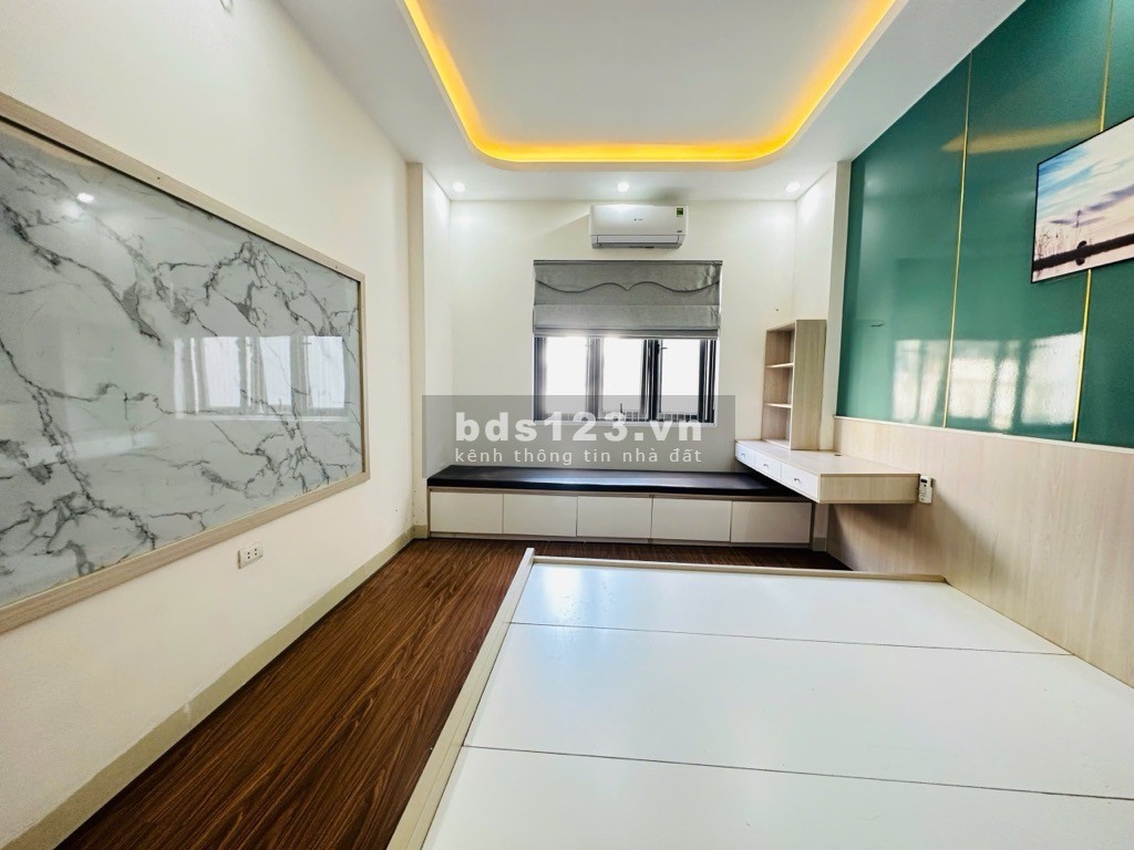 Nhà 5 Tầng Đẹp Lung Linh, Cách Mặt Đường Ô Tô – Giá Tốt Cho Khách Thiện Chí