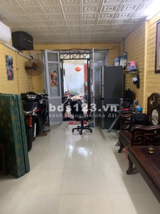 Bán nhà đẹp Đinh Công Hạ về ở ngay, tiện ích đầy đủ gần trường, gần chợ, đông dân cư, giá 1.5 tỷ