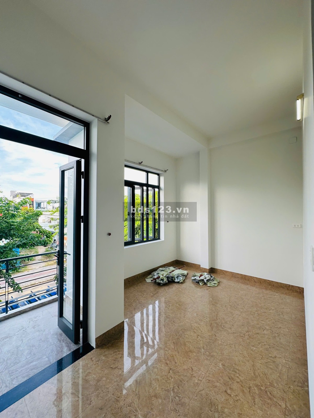 BÁN NHÀ 2 TẦNG ĐƯỜNG DIỆP MINH CHÂU, RẺ NHẤT HOÀ XUÂN.