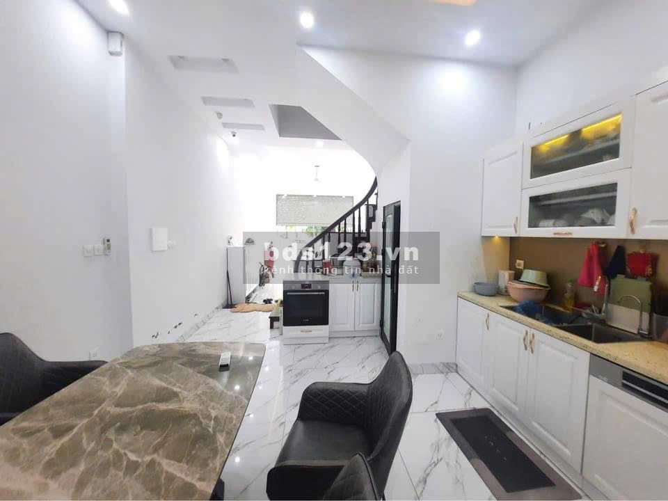 TRƯỜNG CHINH, ĐỐNG ĐA - NHÀ MỚI KÍNH KOONG - GẦN Ô TÔ - NHIỀU TIỆN ÍCH ĐỦ CÔNG NĂNG