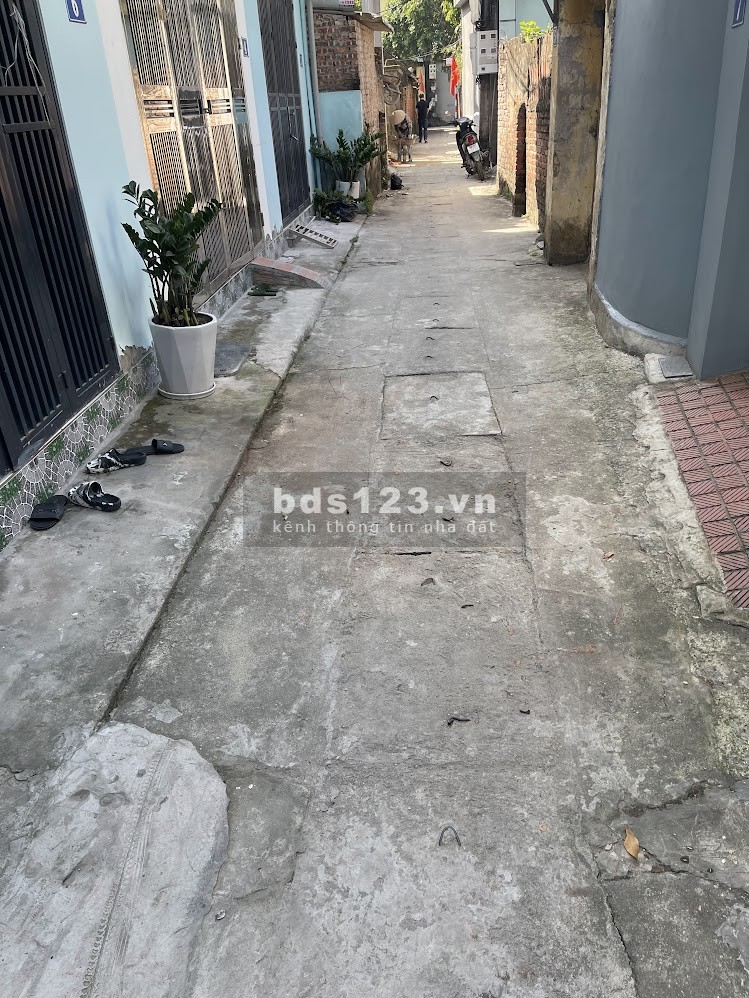 Anh trai em cần bán lô đất thổ cư sổ đỏ, tại Linh Quy, Gia Lâm cách phố keo 400m.