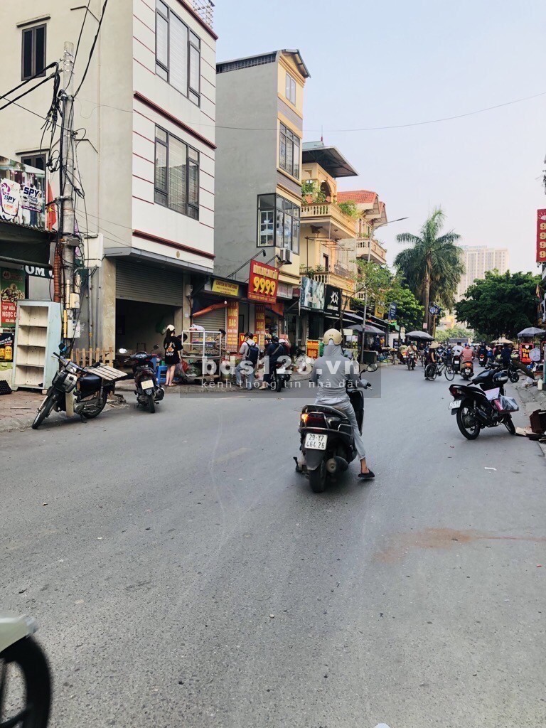 Bán gấp nhà đẹp lung linh 5 tầng tại trung tâm Thanh trì, HN, giá 5,89 tỷ