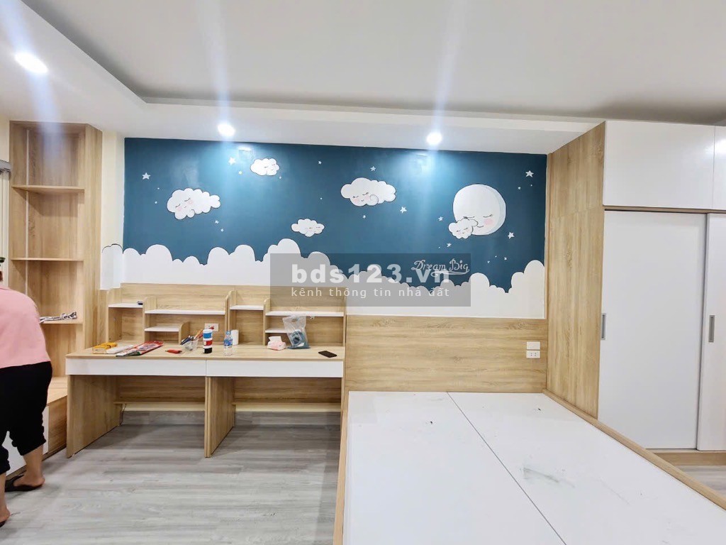 Bán gấp nhà đẹp lung linh 5 tầng tại trung tâm Thanh trì, HN, giá 5,89 tỷ