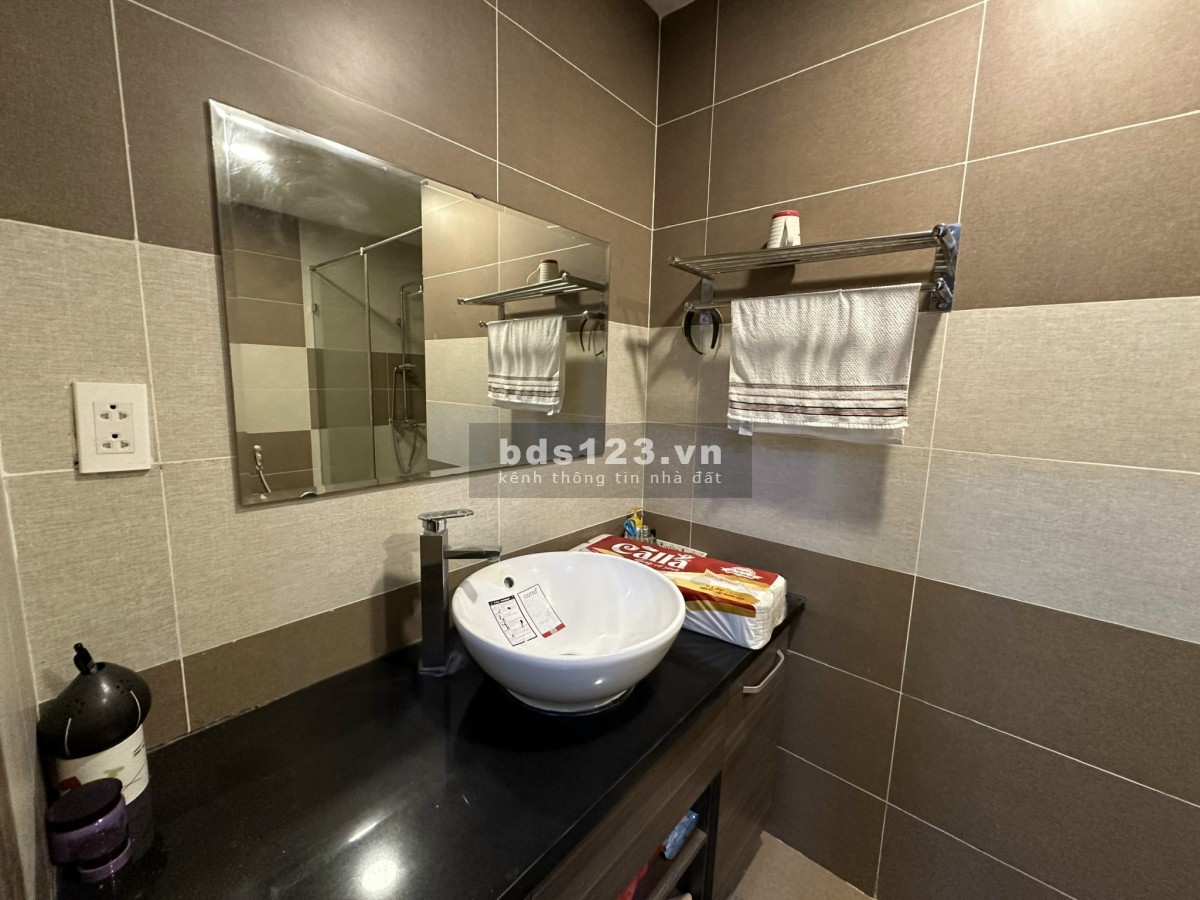 Chính chủ gửi bán căn hộ Berriver Jardin N03, tầng trung cao, sẵn sổ cầm tay, giá 5,2 tỉ (bao phí)