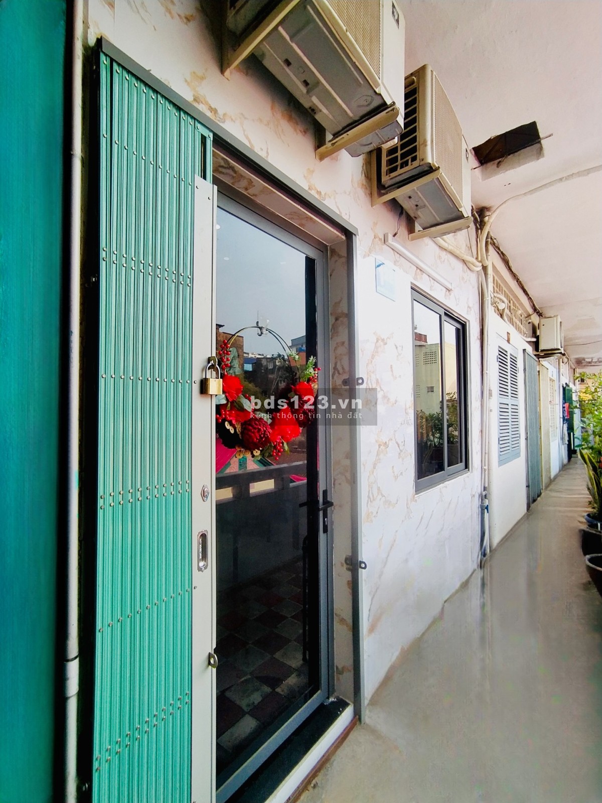 Bán gấp căn Chung cư 1 trệt 1 lửng MT Nguyễn Trãi Quận 5 80m2 chỉ 2.6tỷ