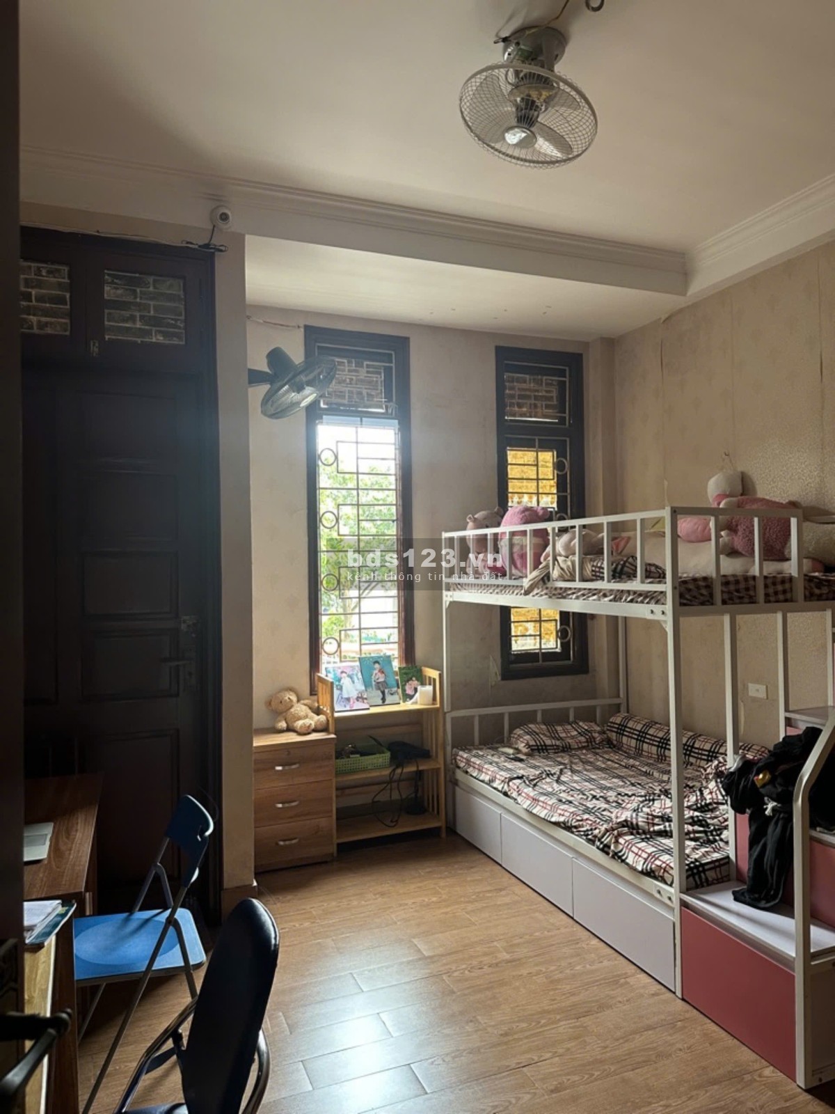 BÁN NHÀ KIM GIANG DIỆN TÍCH SỬ DỤNG 50M2. 4 TẦNG. GIÁ 9.9 TỶ