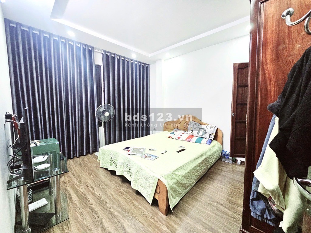 BÁN NHÀ VÕ CHÍ CÔNG 40m2 - NHÀ MỚI Ở NGAY - NHỈNH 9 TỶ