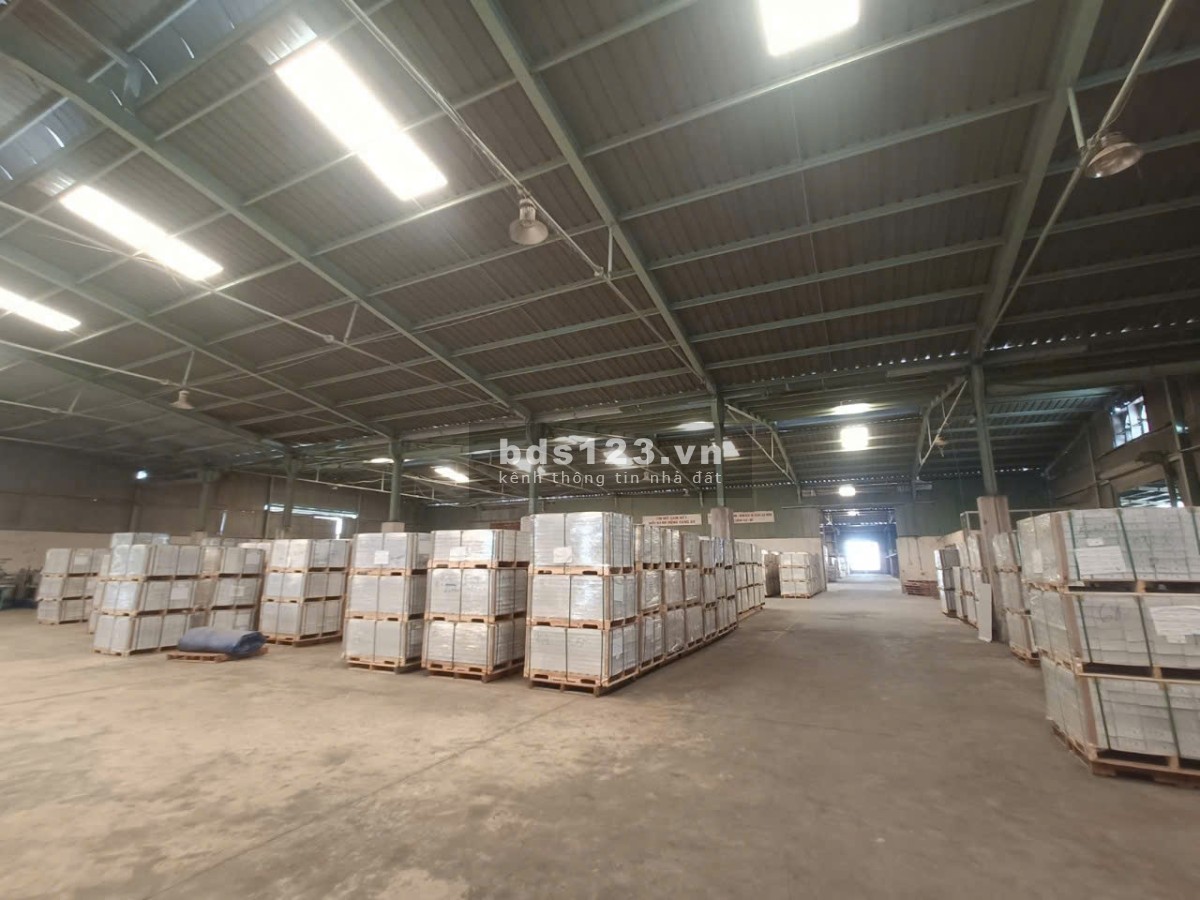 Cho thuê kho hoặc xưởng TP Thuận An 5400m2 pháp lý đầy đủ giá rẻ 180tr Bình Dương LH: 0972 701 709