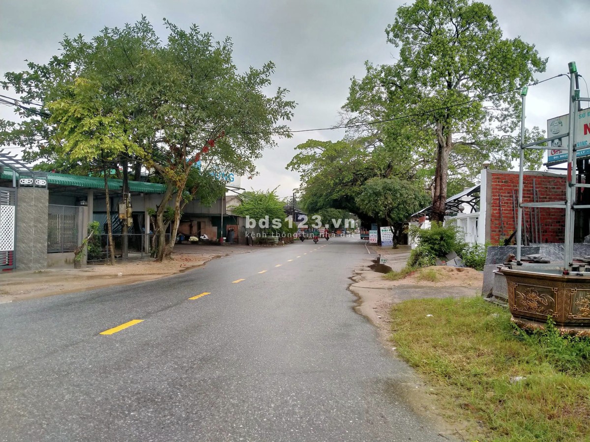 Mặt tiền đường Nguyễn Thị Lý, Tx Quảng Trị
