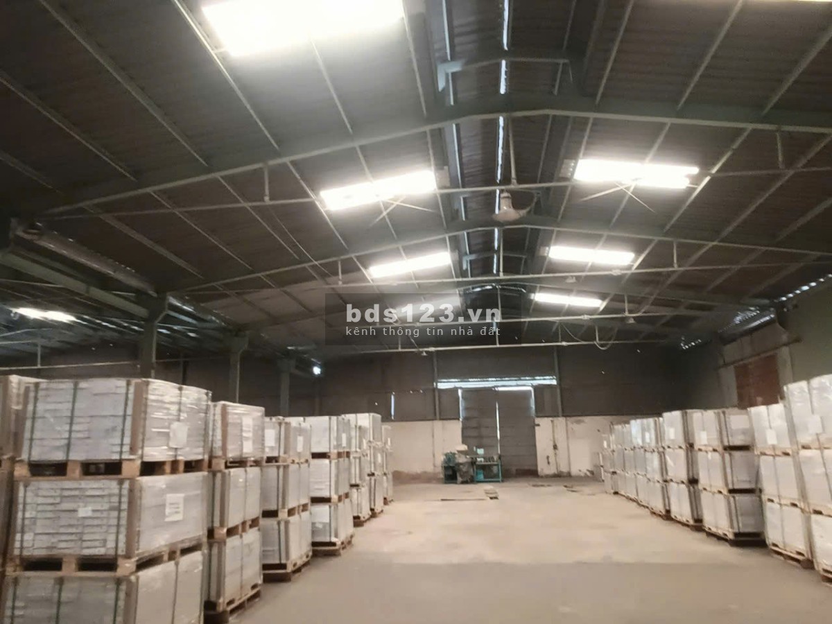 Cho thuê kho hoặc xưởng TP Thuận An 5400m2 pháp lý đầy đủ giá rẻ 180tr Bình Dương LH: 0972 701 709