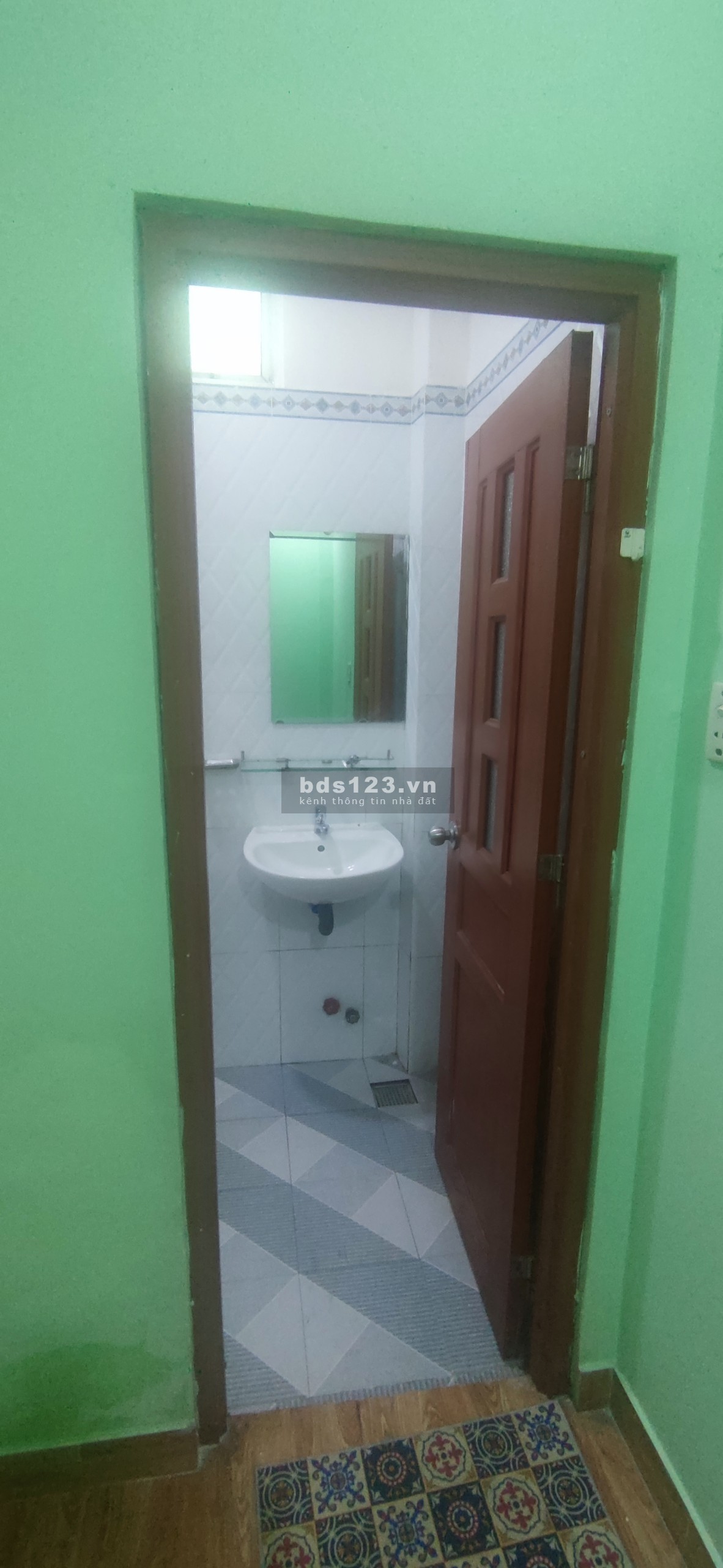 Cho nữ thuê phòng trọ khu vực Quận 1