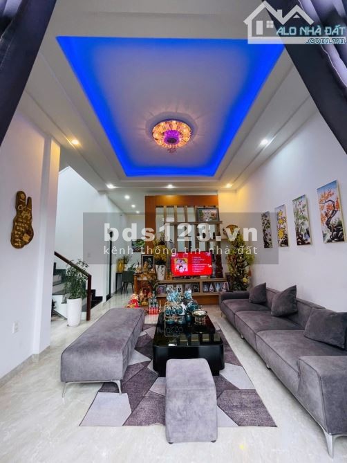 CHỦ BÁN GẤP NHÀ 2 TẦNG XÂY DỰNG TÂM HUYẾT, TOÀN BỘ NỘI THẤT NHẬP NGOẠI, CHỦ HẠ GIÁ GẦN 100