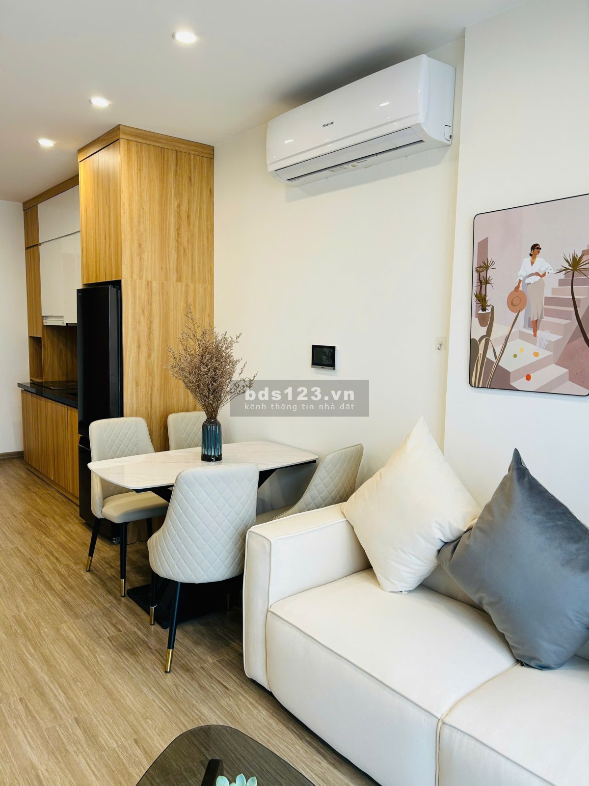 Bán nhanh căn 2 ngủ 2vs, 60m2, nhỉnh 3,7 tỷ, Vin Smart City, 0888516777