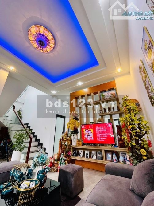 CHỦ BÁN GẤP NHÀ 2 TẦNG XÂY DỰNG TÂM HUYẾT, TOÀN BỘ NỘI THẤT NHẬP NGOẠI, CHỦ HẠ GIÁ GẦN 100