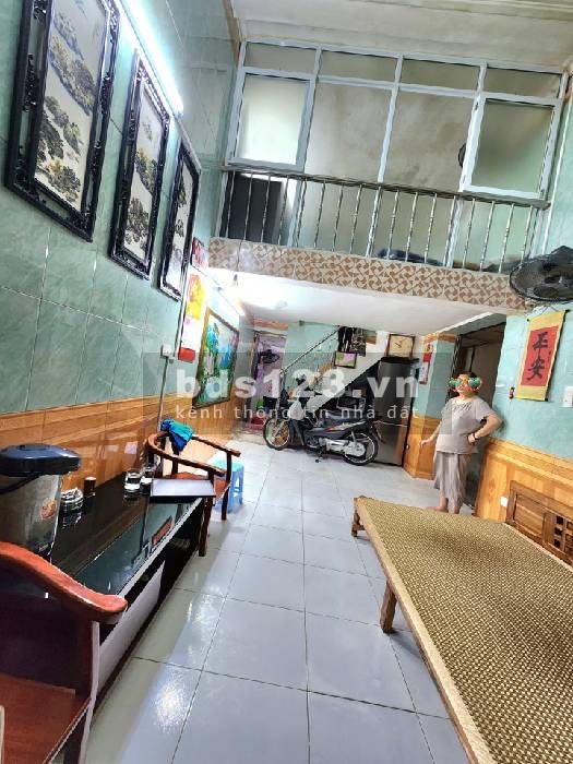 HOT!!! TRUNG TÂM QUẬN BA ĐÌNH, GIAO THƯƠNG SẦM UẤT, DIỆN TÍCH SỬ DỤNG 40M2, GIÁ 1.85 TỶ (CÓ TL)