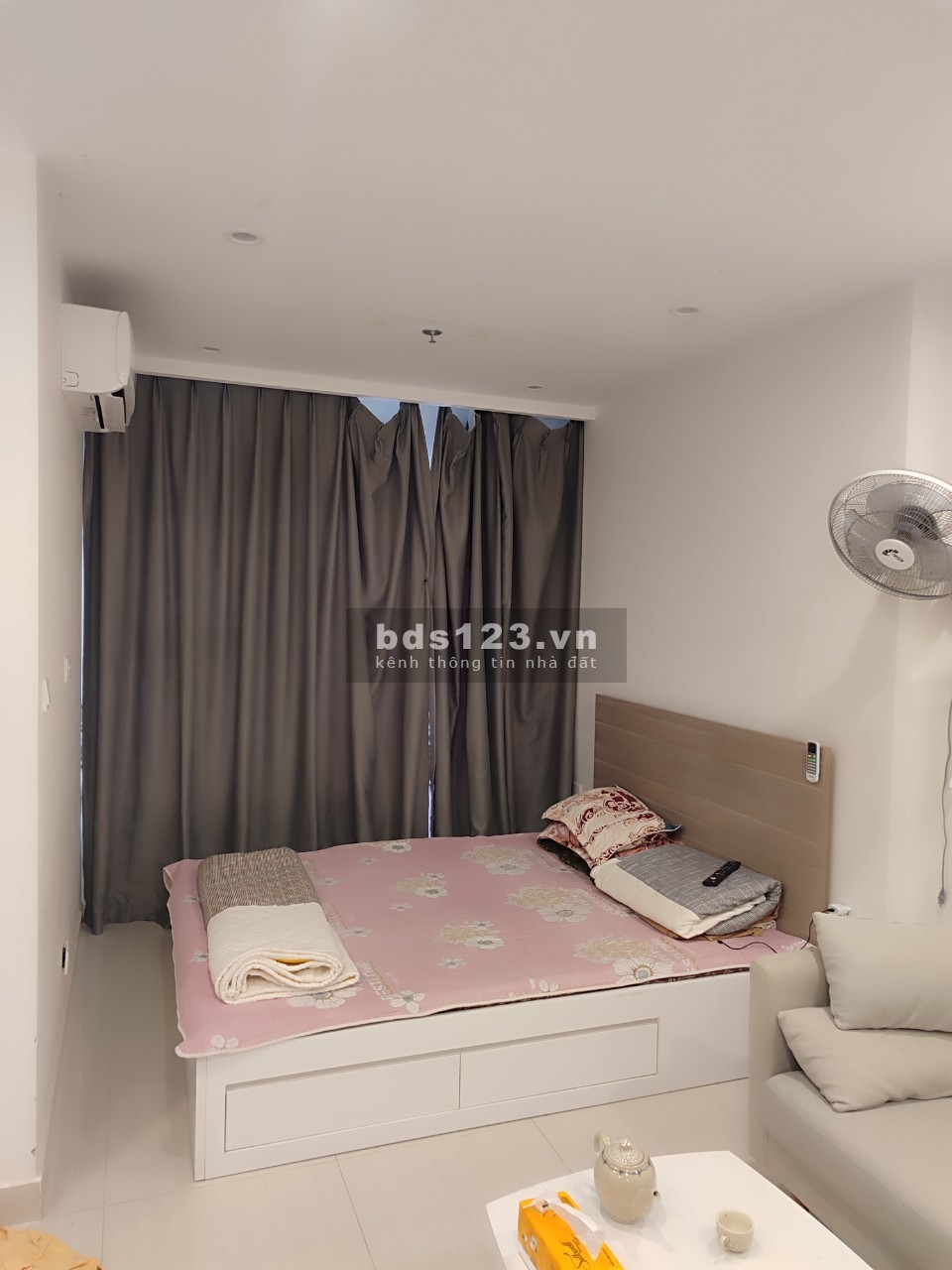 Bán căn Studio. Full nội thất, 30 m2, nhỉnh 2 tỷ, Vin Smart City, 0888516777