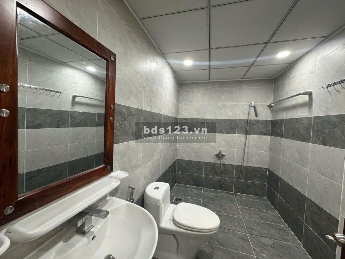 Cho thuê chung cư Phúc Yên, P15, Tân Bình: 96m2, nội thất, 2pn 11tr căn góc