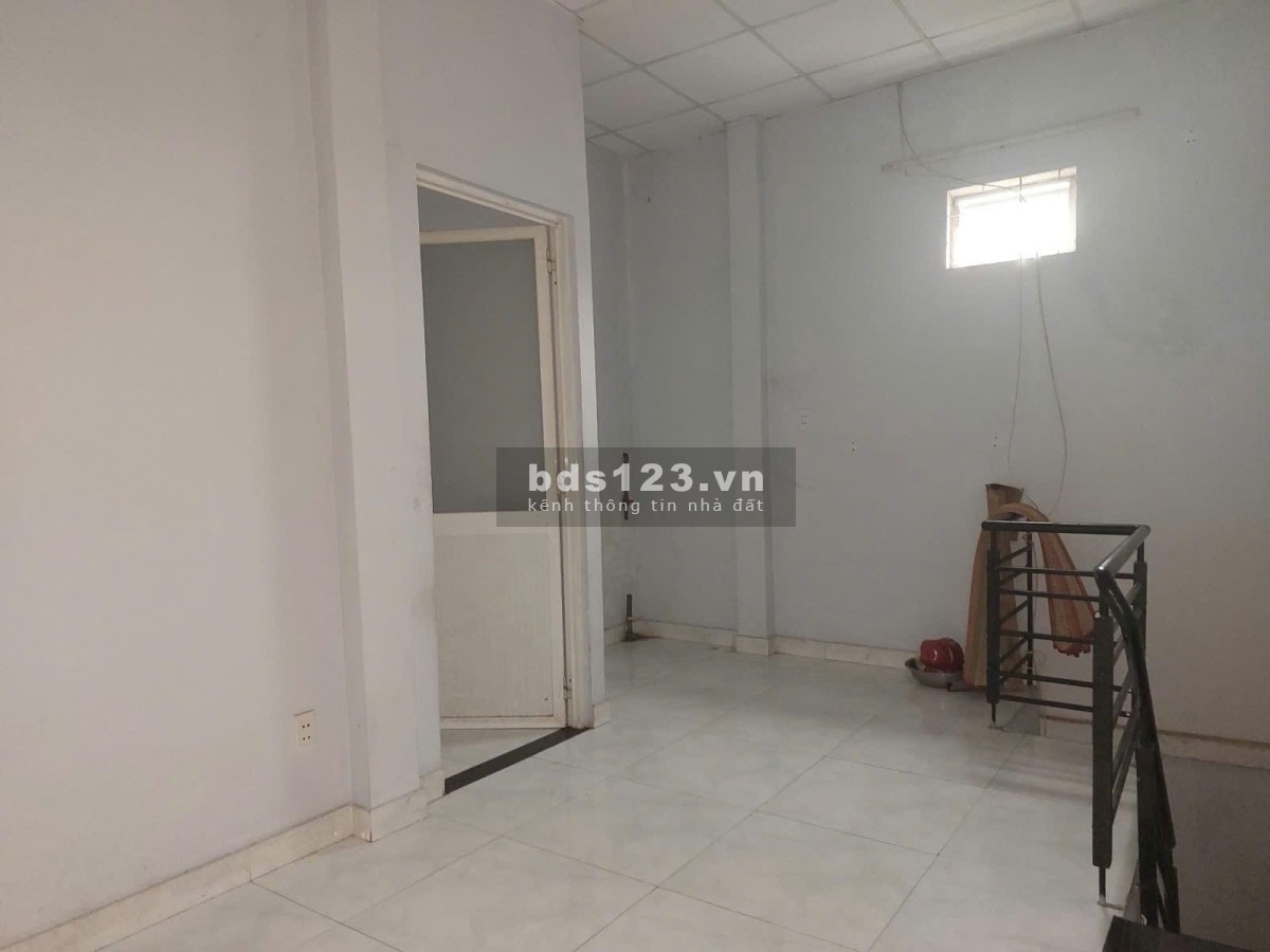 Bán nhà chợ Trung Chánh 2 tầng - 2pn 2wc - Tân Xuân, Hóc Môn - Giá 3 tỷ 650