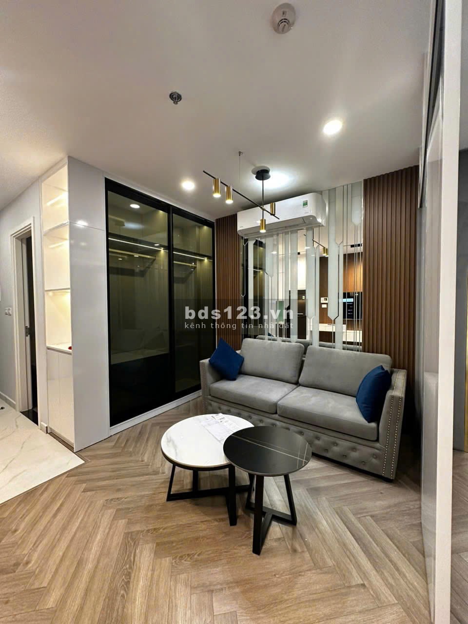 Bán căn studio ful nội thất - tòa Imperia giá 2 tỷ 3 bao thuế phí