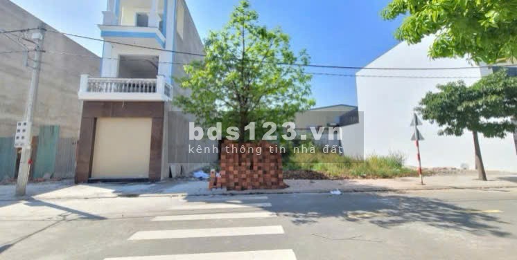 Chính chủ ngộp nên cần bán gấp lô đất nền nằm ngay mặt tiền đường lớn