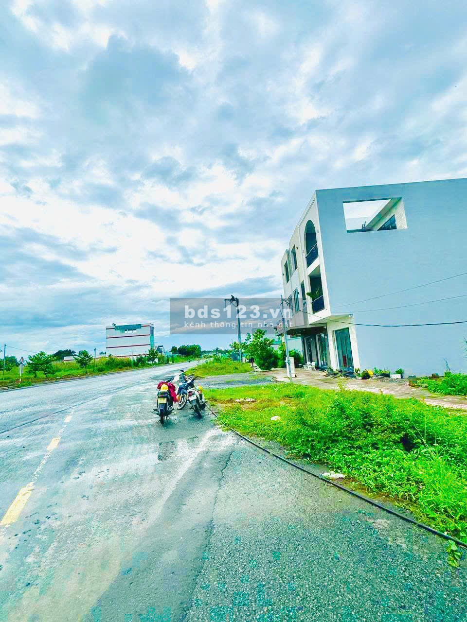 Đất nền sổ hồng riêng công chứng ngay 100m2 Mặt tiền ĐT 818 tại TTHC Thủ Thừa