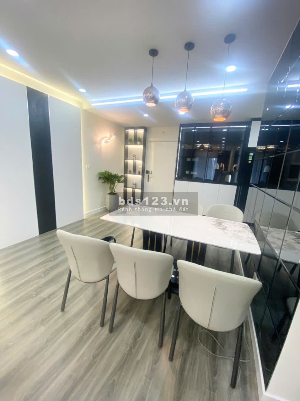 BÁN CĂN HỘ 3N2VS 121m CHUNG CƯ GOLDMARK CITY 136 HỒ TÙNG MẬU, BẮC TỪ LIÊM, HN