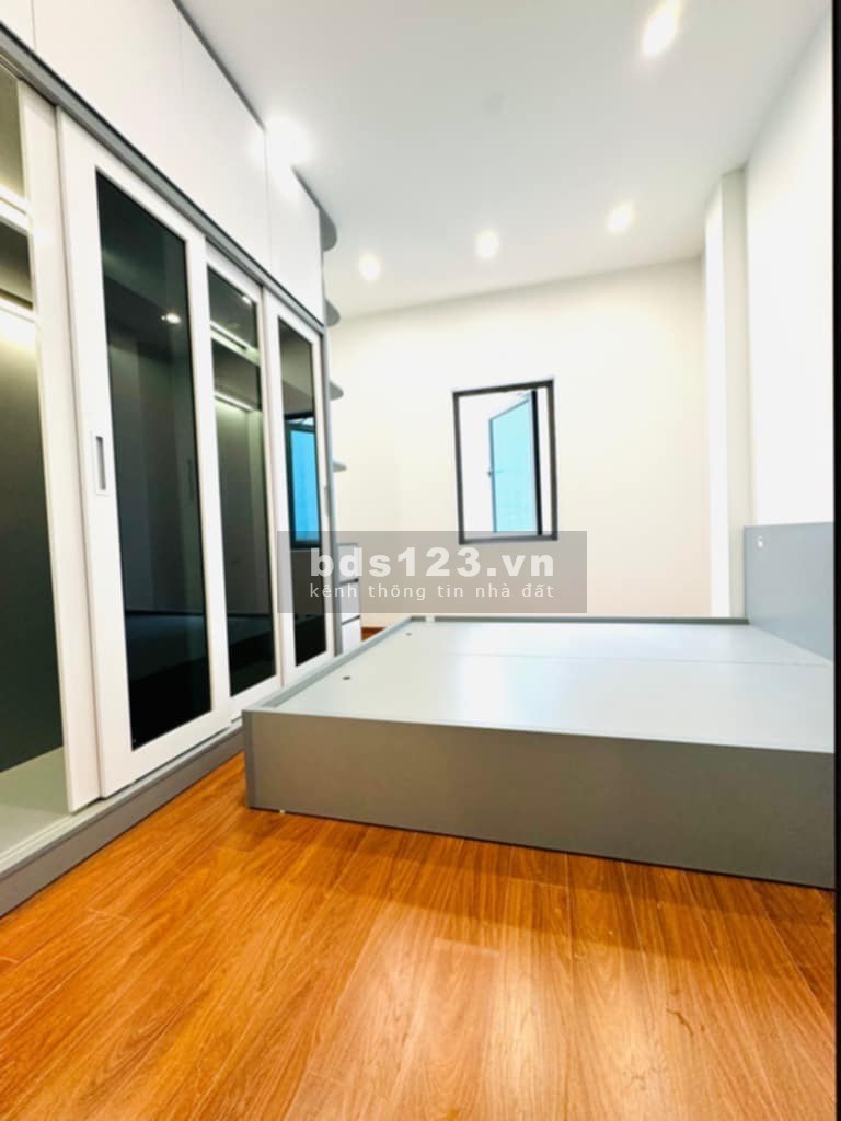 Bán nhà Phú La, Hà Đông, full nội thất đẹp, 42m2, 5 tỷ