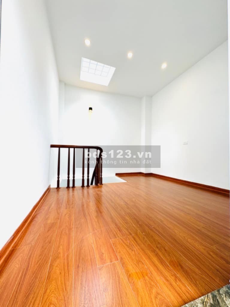 Bán nhà Phú La, Hà Đông, full nội thất đẹp, 42m2, 5 tỷ