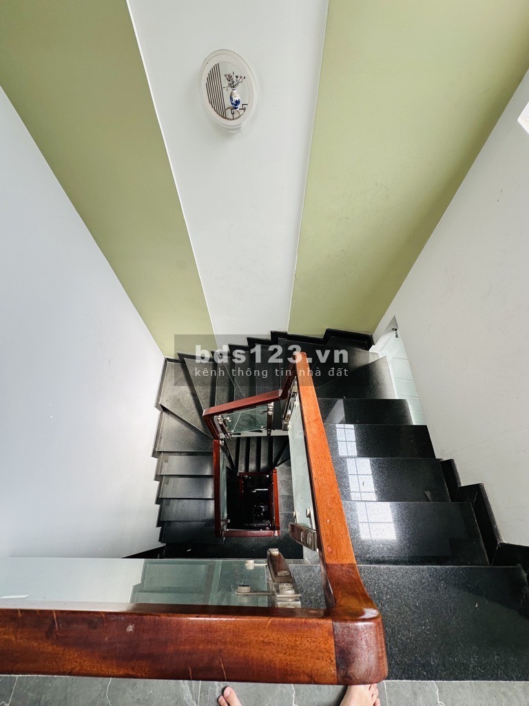 Chủ bán gấp nhà HXH đường Nguyễn Văn Đậu, gần ngã tư Hoàng Hoa Thám 4PN, 4 WC - 9 tỷ TL