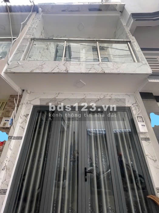 BÁN NHÀ VỊ TRÍ RẤT ĐẸP - CÁCH MT 1 CĂN - P3 TÂN BÌNH