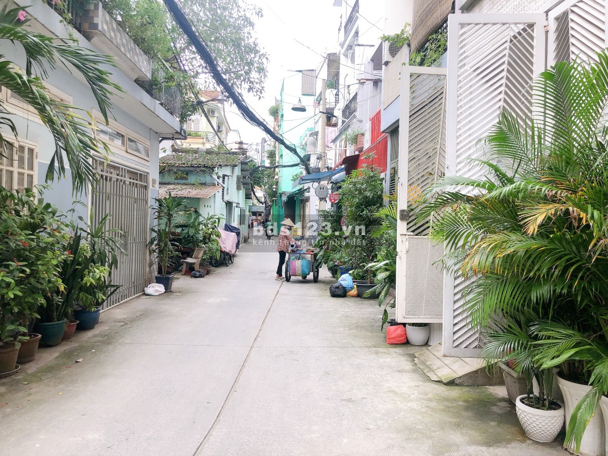 NGUYÊN CĂN, HẺM XE HƠI 7 CHỖ, CMT8 Q10, THUẬN TIỆN VỪA Ở VỪA KINH DOANH. ĐẦY ĐỦ NỘI THẤT. DT: 3,2X14