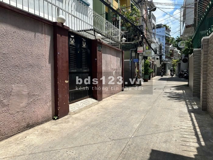 BÁN GẤP NHÀ HẺM XE HƠI TỚI NHÀ 4 TẦNG P11 QUẬN 3