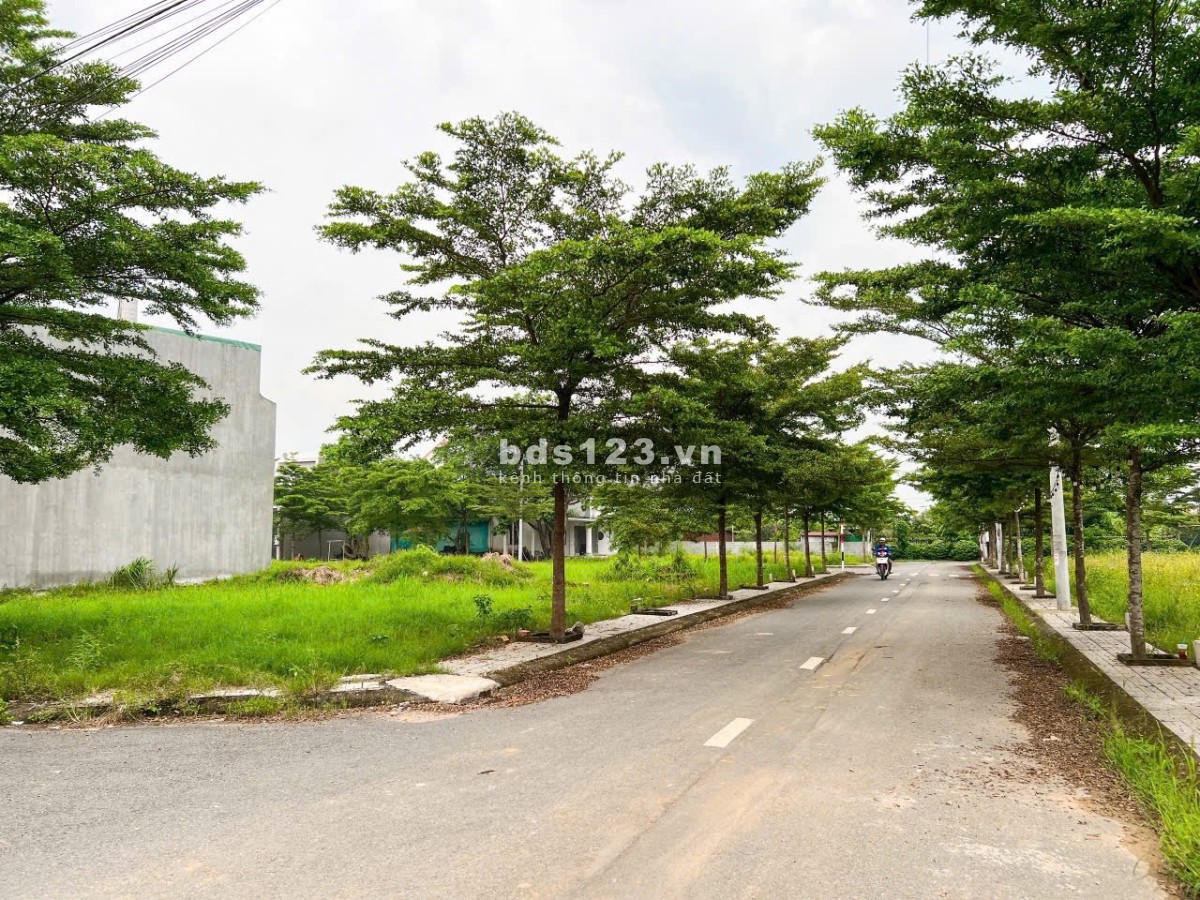 Chủ ngộp bán gấp lô đất gần ĐH Lạc Hồng_100m2_ giá 1ty750