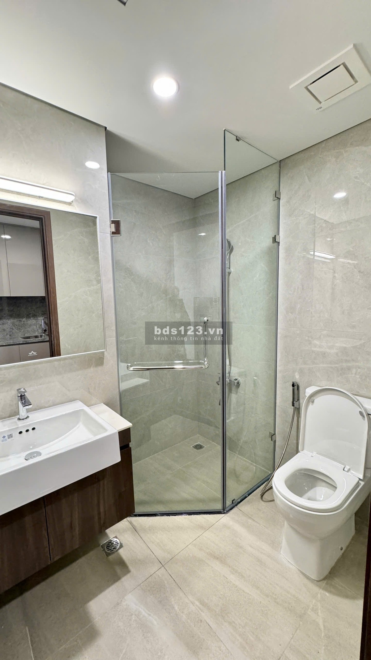 cho thuê căn studio full nội thất giá chỉ 8tr5/th tại Vinhomes Ocean Park