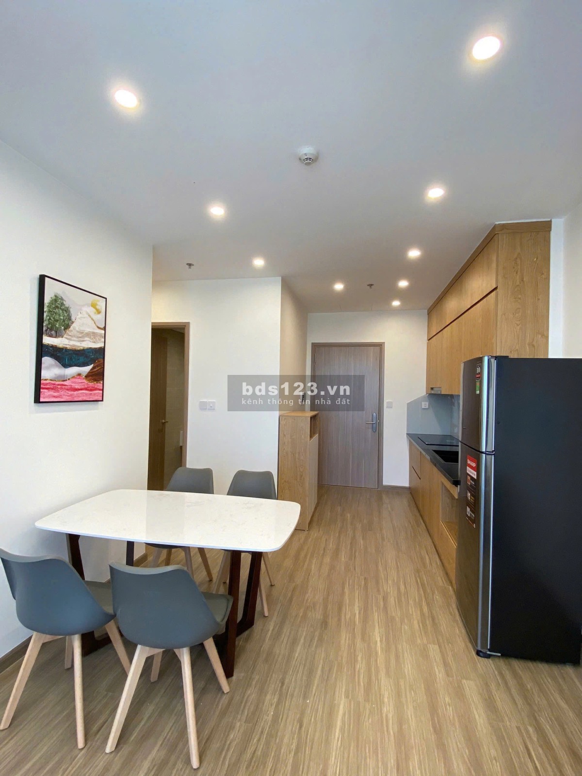 Bán nhanh căn 2 ngủ 2vs, 60m2, full nội thất đẹp, Vin Smart City, 0888516777