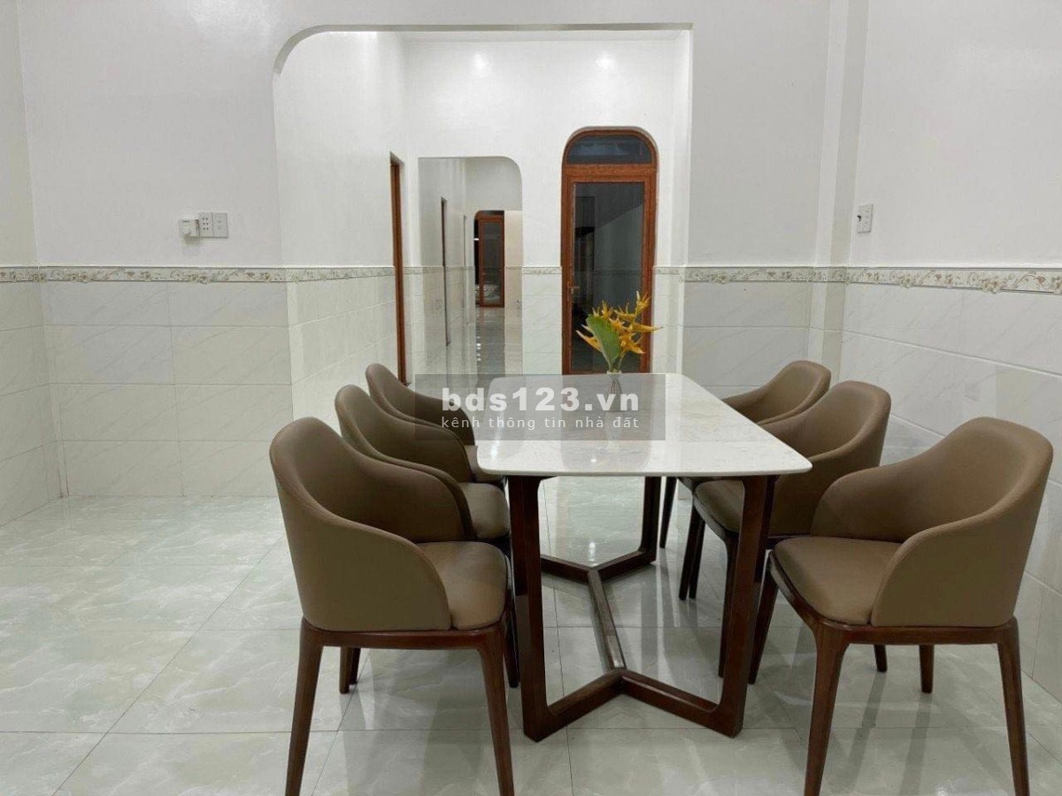 Chủ ngộp cần bán gấp nhà cấp 4 ngay gần chợ Thạnh Phú Vĩnh Cửu chỉ cần 500tr nhận nhà ngay.