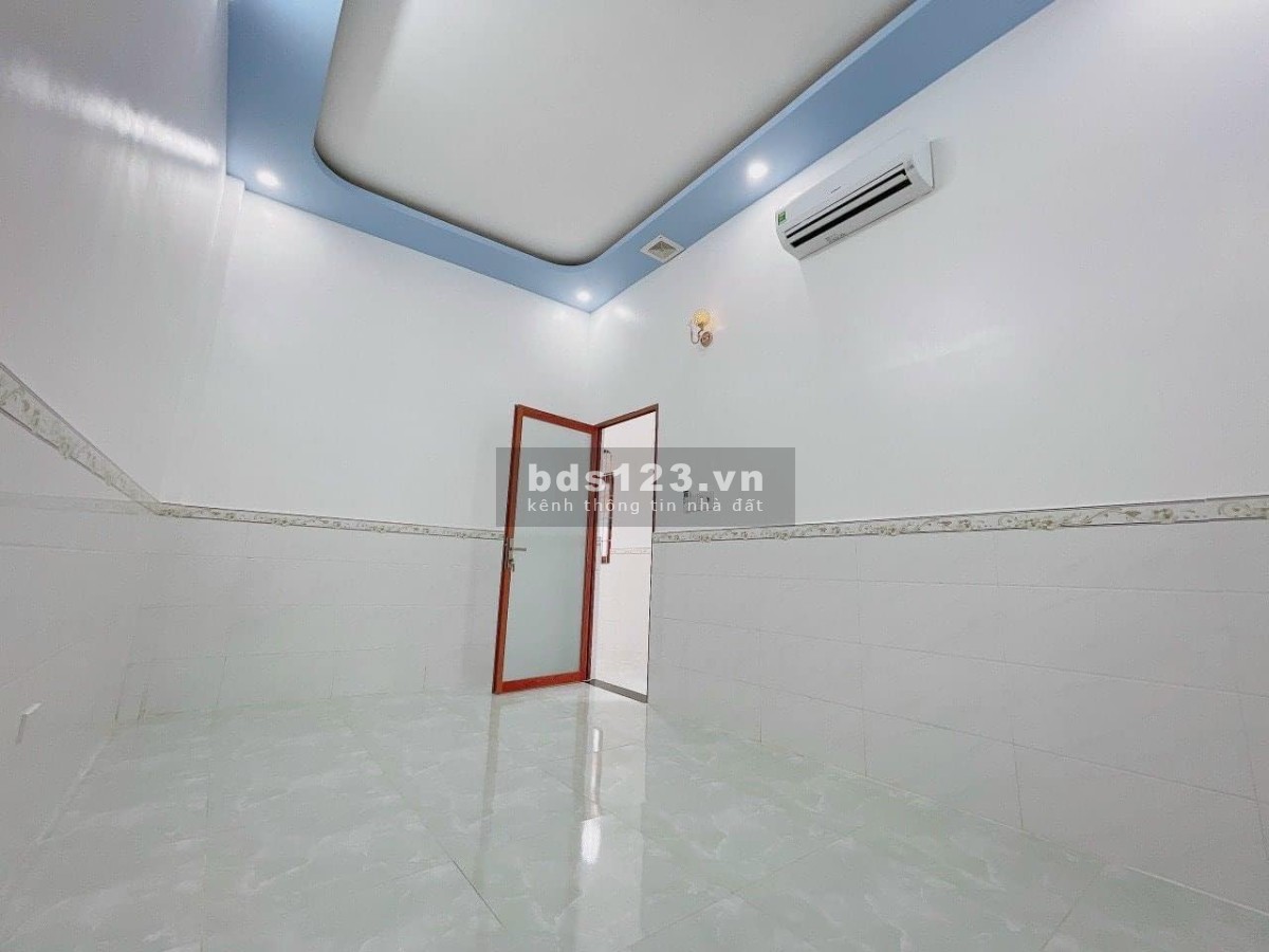 Chủ ngộp cần bán gấp nhà cấp 4 ngay gần chợ Thạnh Phú Vĩnh Cửu chỉ cần 500tr nhận nhà ngay.