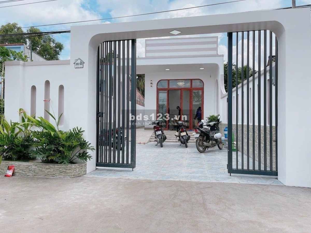 Chủ ngộp cần bán gấp nhà cấp 4 ngay gần chợ Thạnh Phú Vĩnh Cửu chỉ cần 500tr nhận nhà ngay.