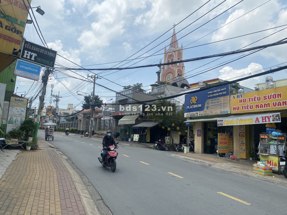 Nhà mặt tiền Đình Phong Phú, Tăng Nhơn Phú B, quận 9, 15tỷ/200 m2.