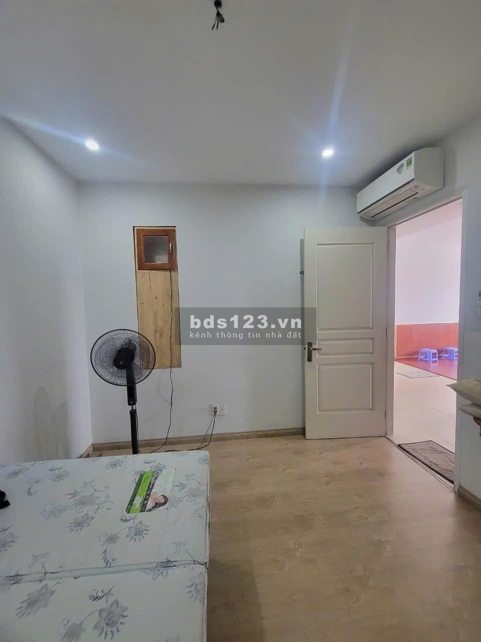 Chung cư Miếu Nổi (18 tầng), p3, Bình Thạnh: 70m2, 2 p ngủ, 1wc, NT, 11tr