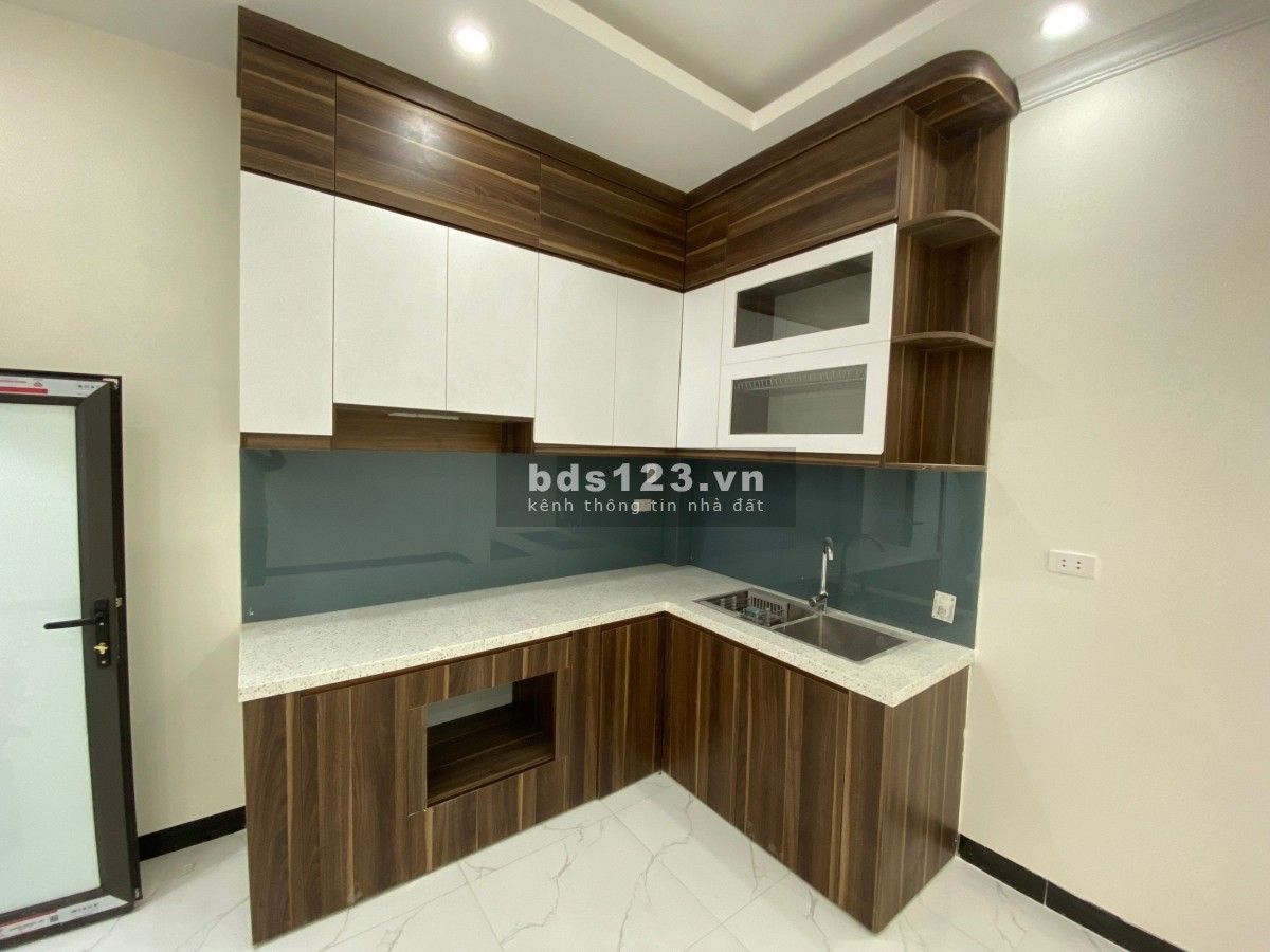 Bán nhà Kim Chung, Hoài Đức. Thiết kế 6 phòng dòng tiền ổn định. Cách 130m đến chợ Lai Xá