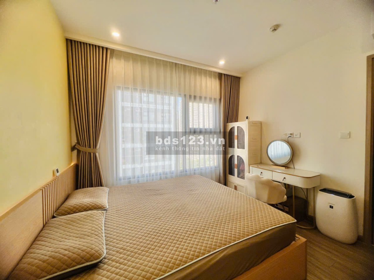 Gia đình cần tiền bán nhanh căn 3 ngủ, 81m2, nhỉnh 4,9 tỷ, Vin Smart City, 0888516777