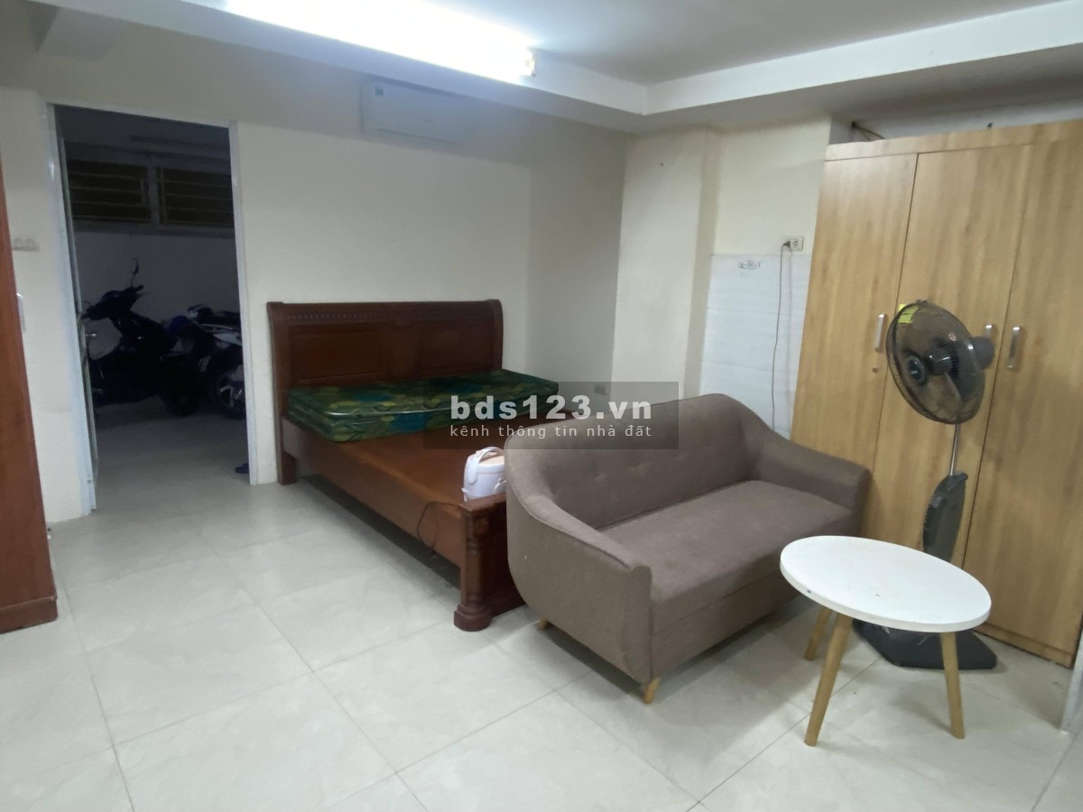 Chính Chủ Cho Thuê Căn Hộ 1 PN 45m2 Giá Ưu Đãi Chỉ Còn 4.5 Triệu/Tháng. Đc: Cát Linh, Đống Đa
