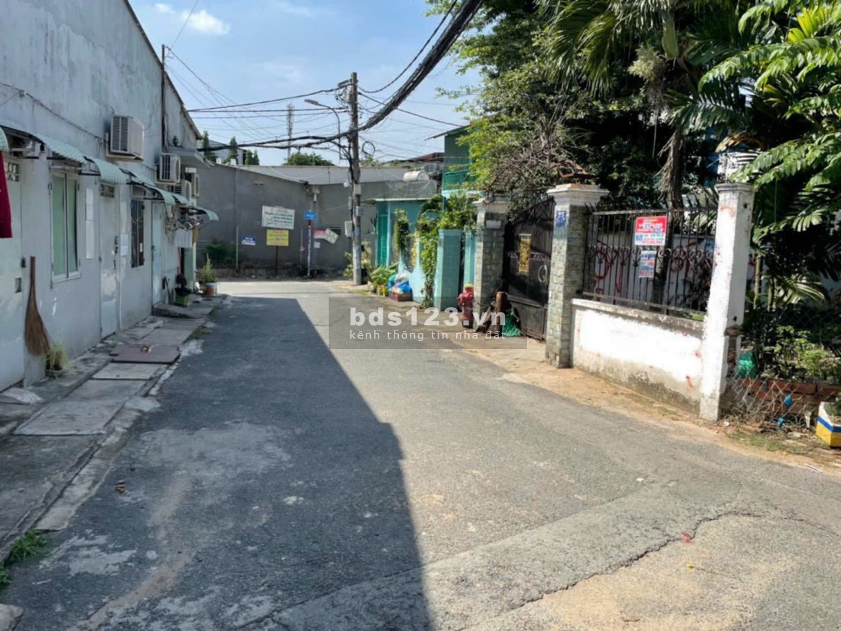 Đất khu dan cư gần cầu vượt Linh Xuân Thủ Đức 3.8tỷ/67m2.