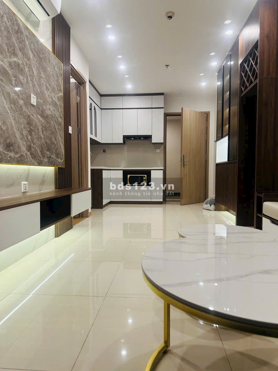 Bán căn 1N+ Tầng trung đẹp, full nội thất - 3.1 tỷ Vinhomes Smart City Tây Mỗ