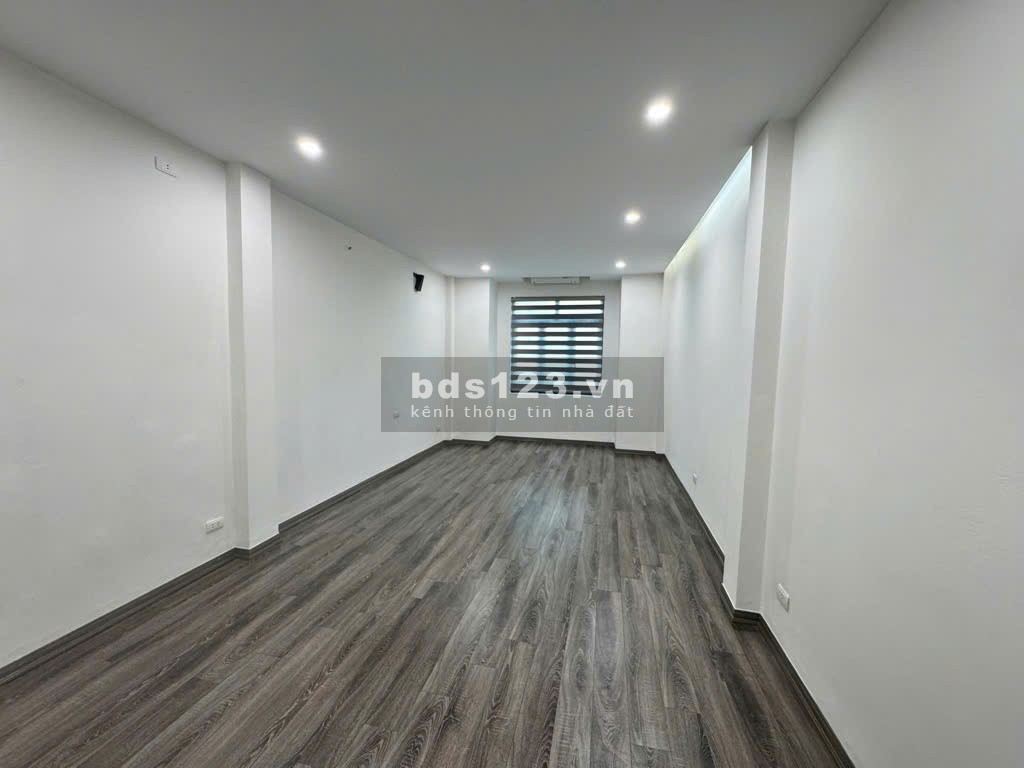 NHÀ ĐẸP TRUNG TÂM THẠCH BÀN LONG BIÊN 67M2 CHỈ NHỈNH 8 TỶ – CƠ HỘI VÀNG